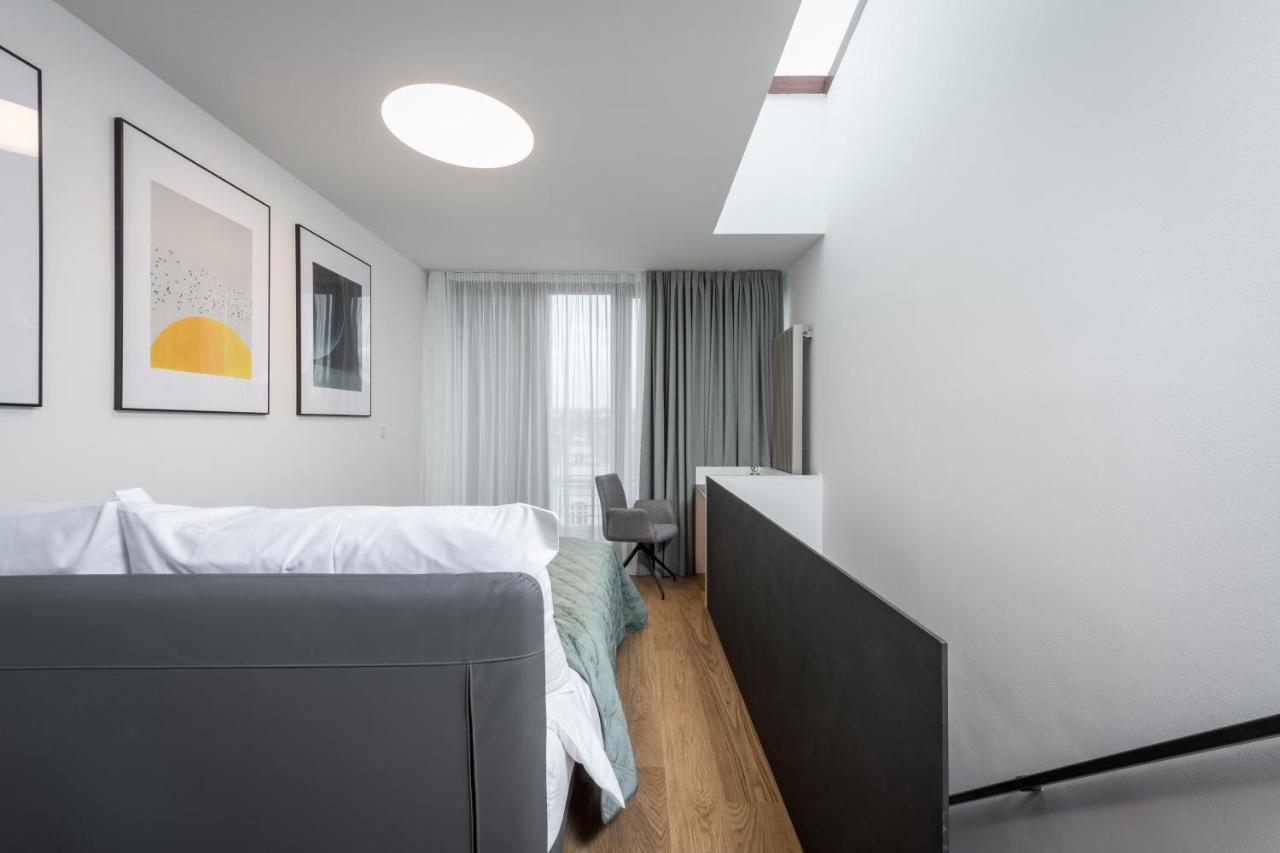 Fully Renovated Stylish Duplex In A Convenient Location Apartamento Praga Exterior foto